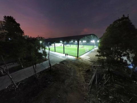 รับสร้างสนามกีฬาหญ้าเทียมครบวงจร